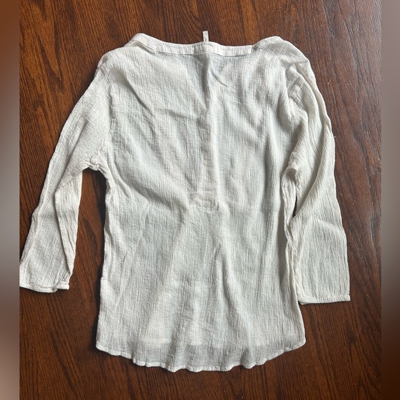 White Textured Linen Blouse - Picture 3 of 3
